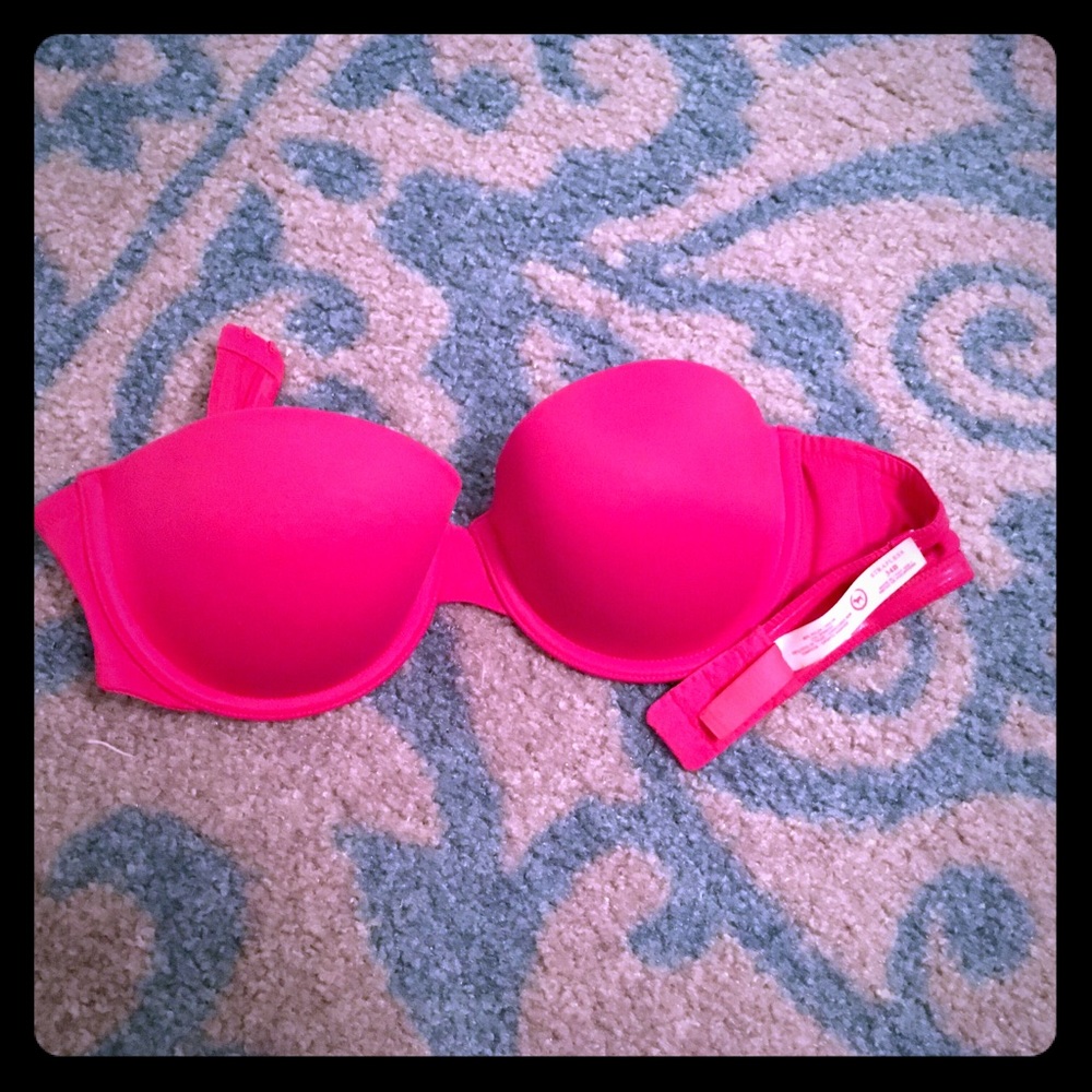 VS Pink 34B Bra. Can add straps to it. EUC